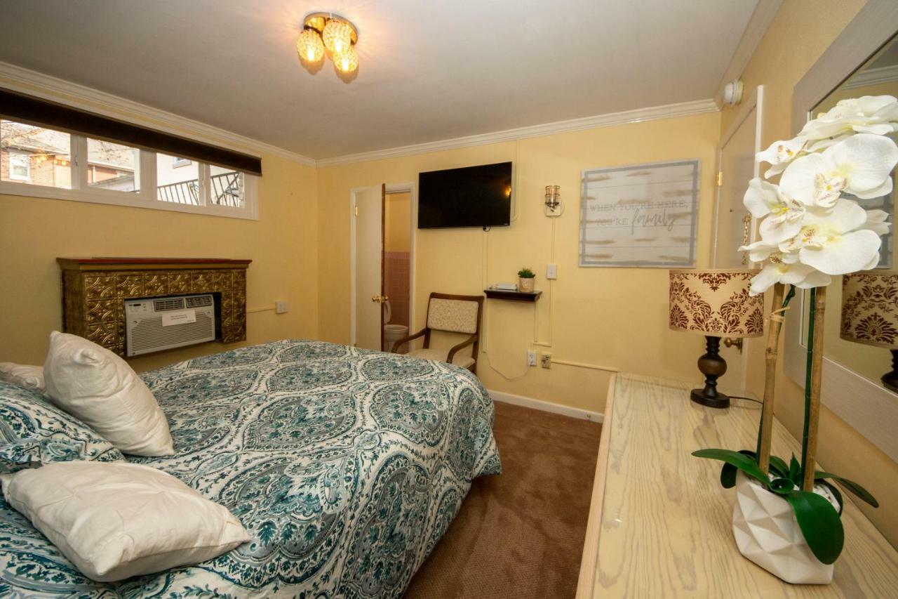 Queen Room,835839893:JPEG